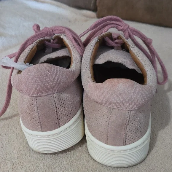 Sofft Suede Leather Tennis Shoes - Picture 4 of 6